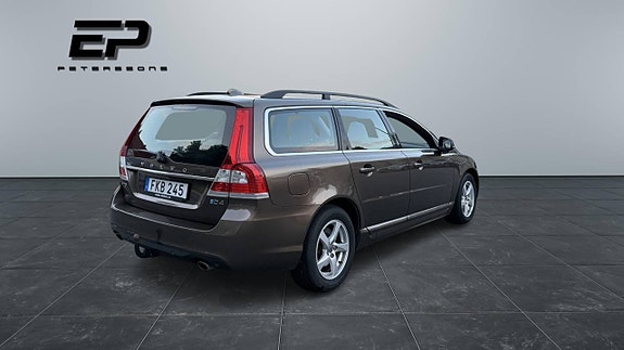 Volvo V70 5 of 12