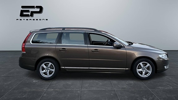 Volvo V70 4 of 12