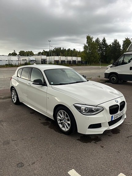 BMW 116i 3 of 10