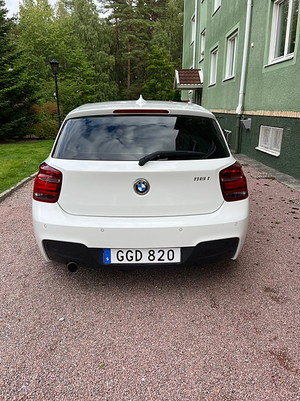 BMW 116i 9 of 10