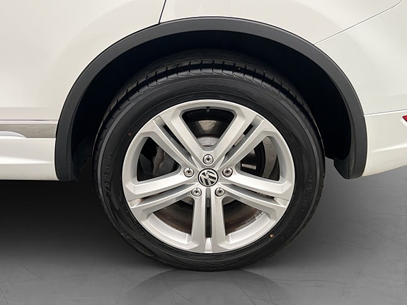 Volkswagen Touareg 28 of 30