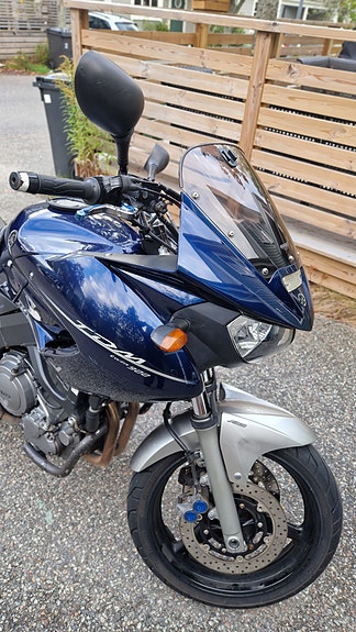 Yamaha TDM900 3 of 10