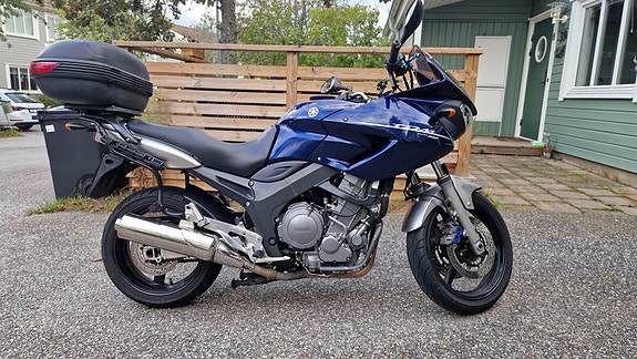 Yamaha TDM900 2 of 10