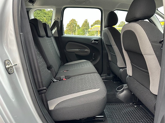 Citroen C3 Picasso 27 of 28