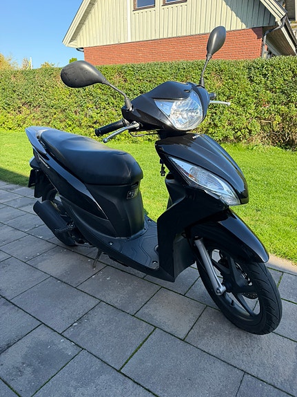 Honda Vision NSC50 3 of 4