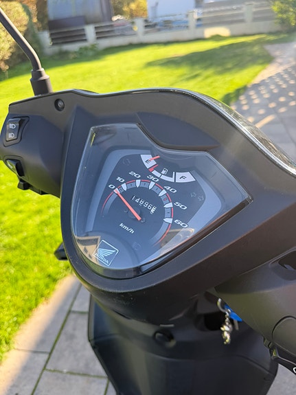 Honda Vision NSC50 4 of 4