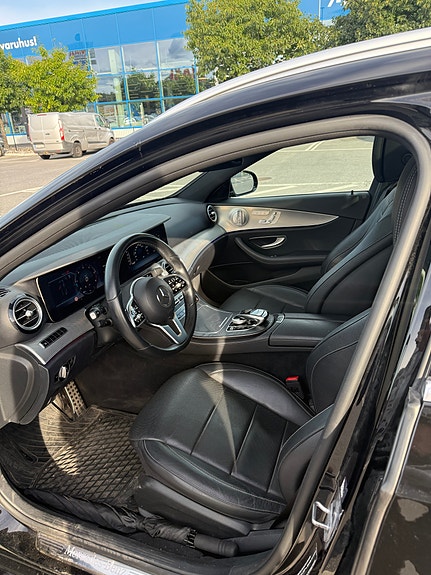 Mercedes-Benz E220 d 5 of 8
