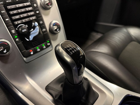 Volvo V70 17 of 23