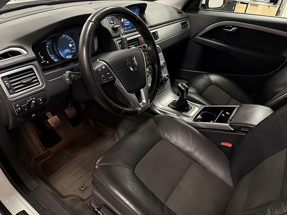 Volvo V70 7 of 23