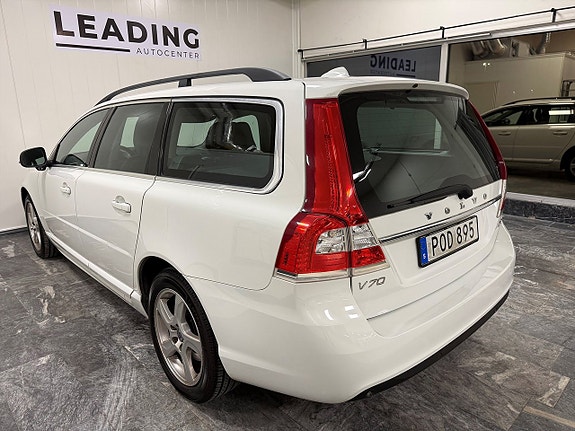 Volvo V70 2 of 23