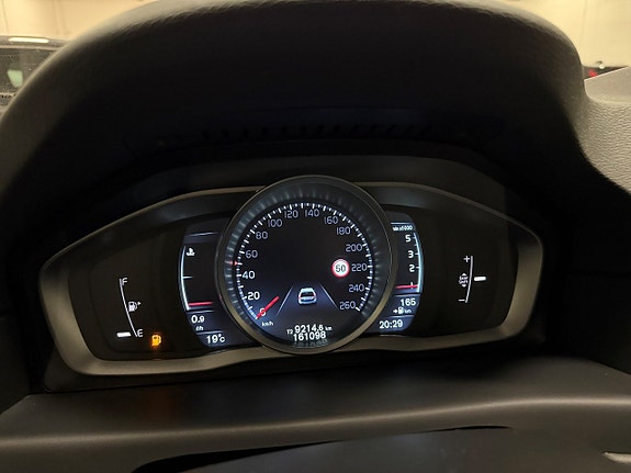 Volvo V70 14 of 23