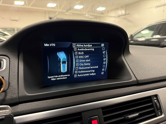 Volvo V70 9 of 23