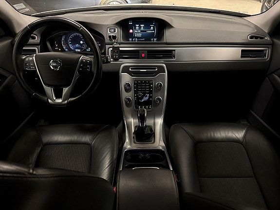 Volvo V70 6 of 23