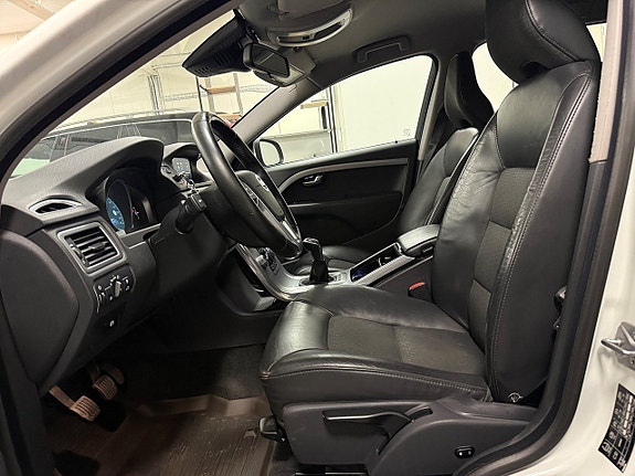 Volvo V70 3 of 23