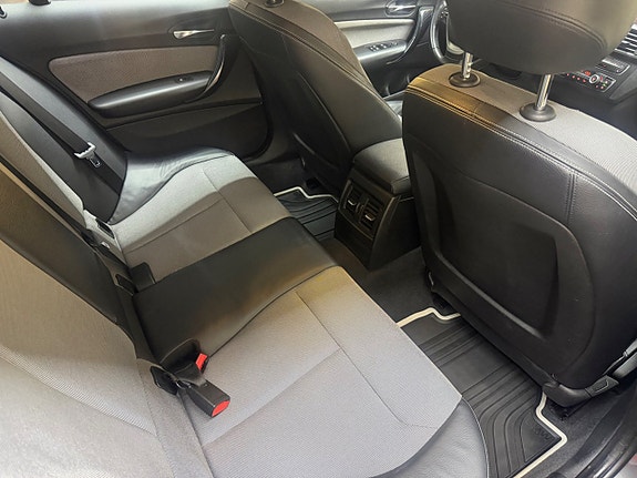 BMW 120d 10 of 16