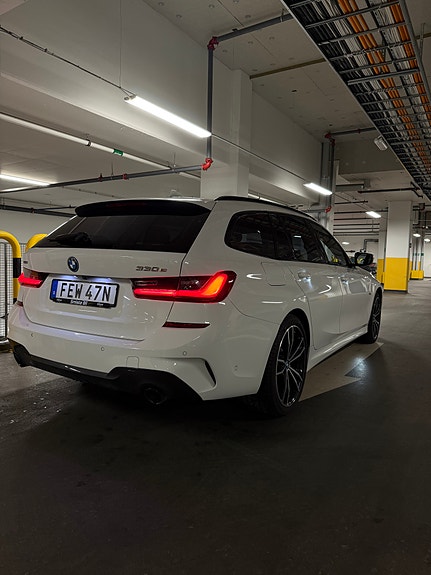 BMW 330e 2 of 6