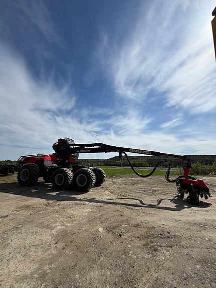Komatsu 951 C144 3 of 3