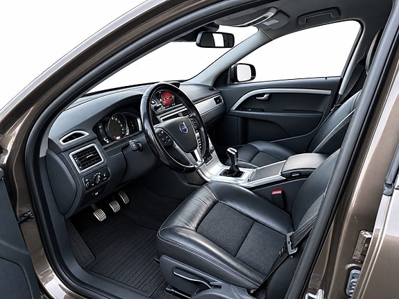 Volvo V70 9 of 15
