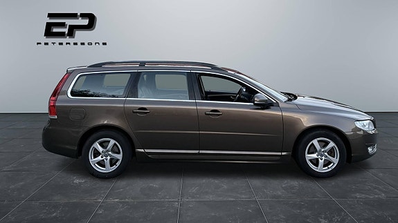 Volvo V70 4 of 15