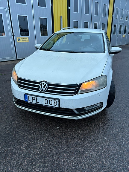 Volkswagen Passat 3 of 7