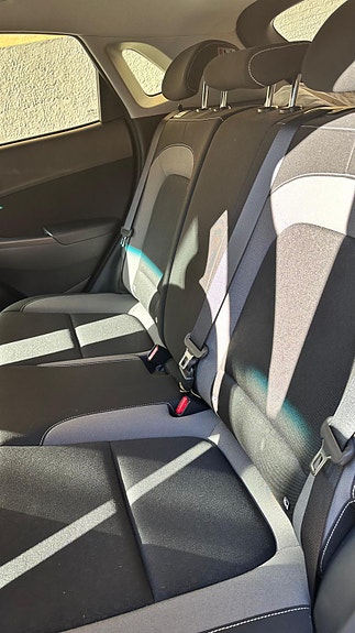 Hyundai Kona 12 of 14