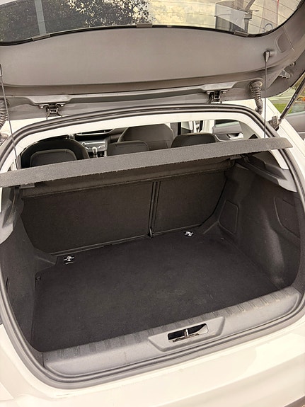 Peugeot 308 7 of 12
