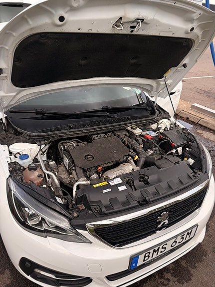 Peugeot 308 9 of 12
