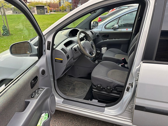 Hyundai Matrix 14 of 30