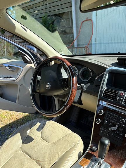 Volvo XC60 5 of 7
