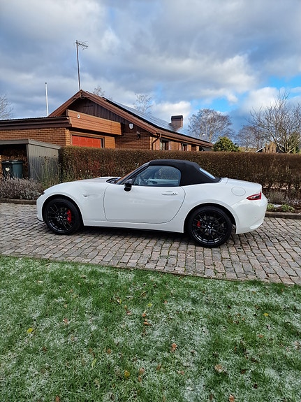 Mazda MX-5 5 of 7