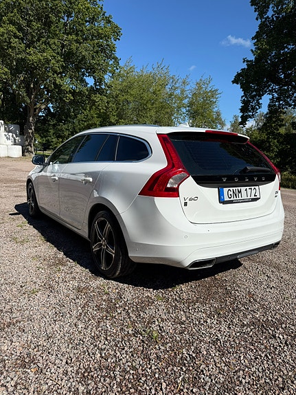 Volvo V60 5 of 7