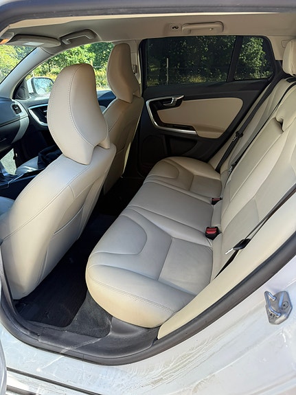 Volvo V60 6 of 7