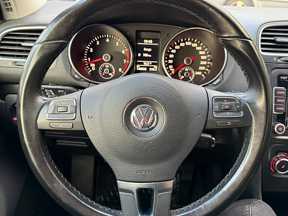 Volkswagen Golf VI 22 of 27
