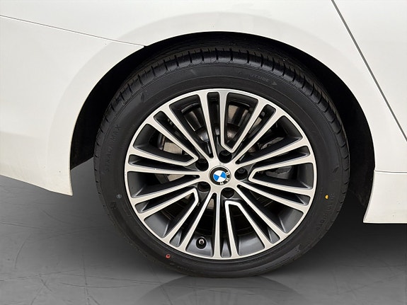 BMW 530e 27 of 28
