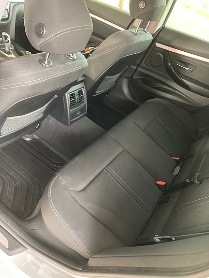 BMW 320d 11 of 14