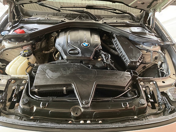 BMW 320d 14 of 14