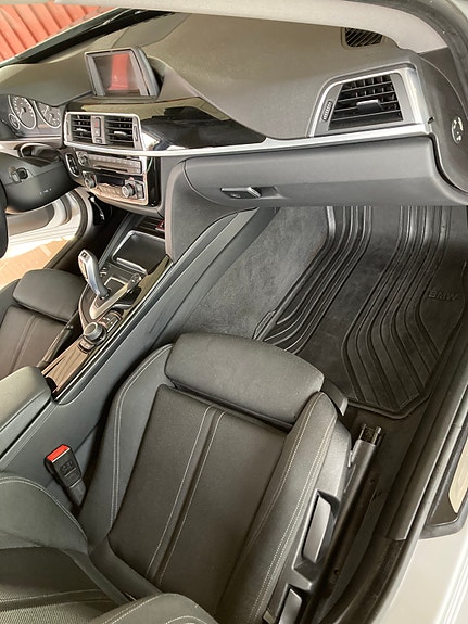 BMW 320d 10 of 14
