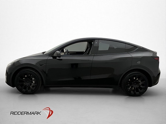 Tesla Model Y 5 of 30
