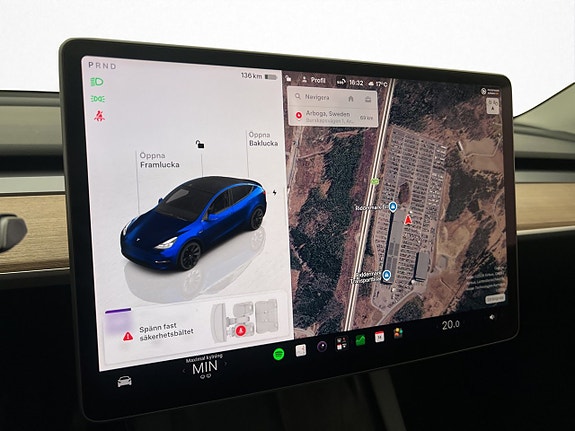 Tesla Model Y 16 of 30