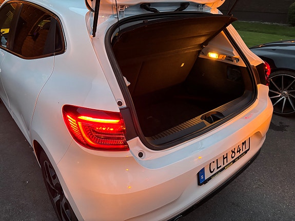 Renault Clio 7 of 14