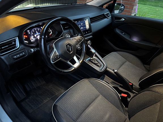 Renault Clio 9 of 14