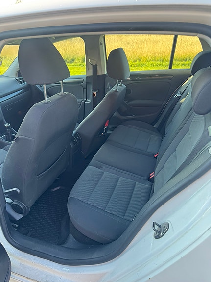 Volkswagen Golf VI 19 of 22