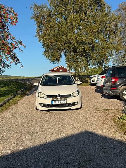 Volkswagen Golf VI 2 of 22
