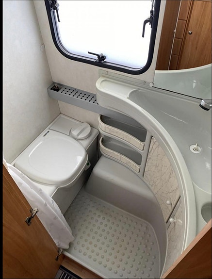 Adria Adria Adora 552UL /Förtält/Markis 5 of 6