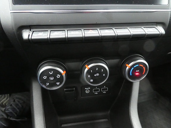 Renault Clio 7 of 14