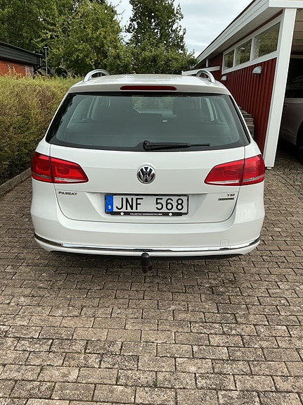 Volkswagen Passat 3 of 10
