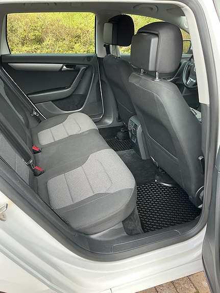 Volkswagen Passat 8 of 10