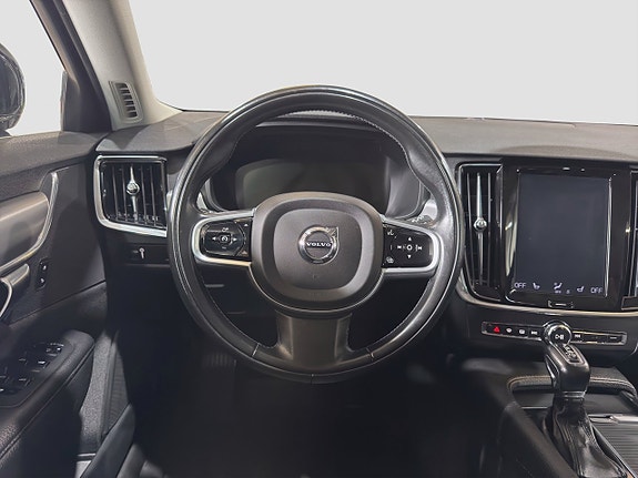 Volvo V90 13 of 28