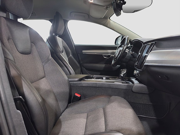 Volvo V90 17 of 28