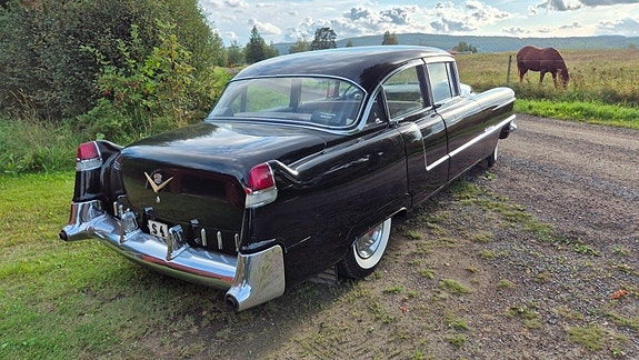 Cadillac Serie 62 6 of 26